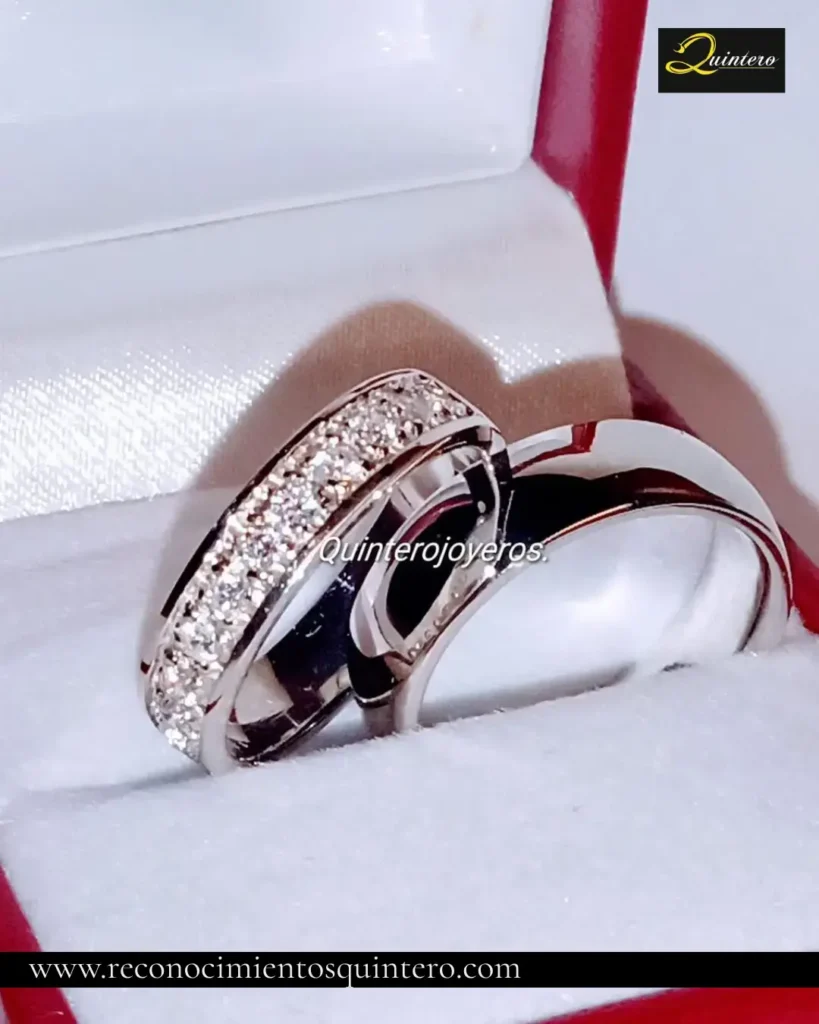 Anillos de Graduación en Plata y Oro